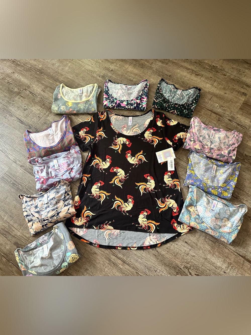 LuLaRoe Classic T-Shirt Bundle - 11 NWT Size Medium - Includes Rooster Print